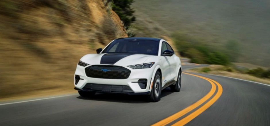 Ford Mustang Mach-E del 2026